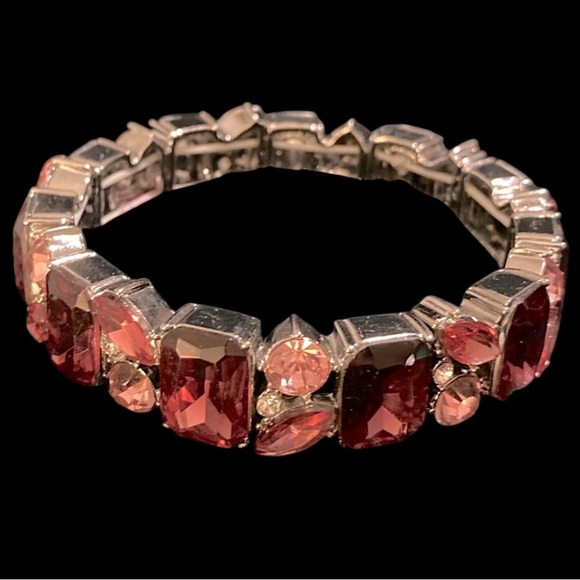 💎Stunning Luxe Shades of Pink Rhinestone Stretch Bracelet💎 - Picture 1 of 15